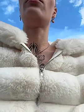 Snapshot of dein_traumchen chatting on February 28, 2026, 3:00 pm dein traumchen online show from February 28, 2026, 3:00 pm