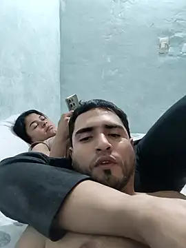 Snapshot of Aleinad16 chatting on January 5, 2026, 6:00 pm Aleinad16 online show from January 5, 2026, 6:00 pm