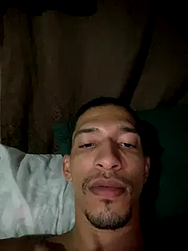 Snapshot of rocchw chatting on December 14, 2025, 1:12 am rocchw online show from December 14, 2025, 1:12 am