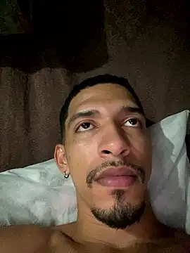 Snapshot of rocchw chatting on January 12, 2026, 2:40 am rocchw online show from January 12, 2026, 2:40 am