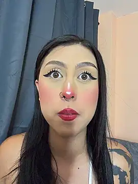 Snapshot of sharonbone chatting on April 7, 2026, 4:14 am sharonbone online show from April 7, 2026, 4:14 am