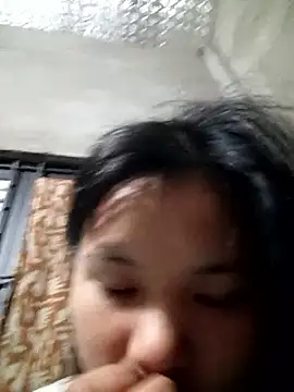 Snapshot of kat2026 chatting on December 14, 2025, 11:21 pm kat2026 online show from December 14, 2025, 11:21 pm