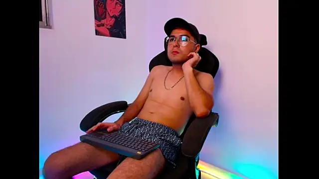 Snapshot of MaverickDrift chatting on December 14, 2025, 5:24 am MaverickDrift online show from December 14, 2025, 5:24 am