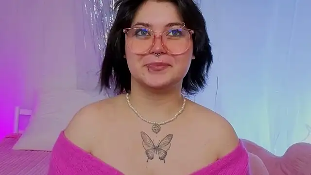 Snapshot of Choee_Bliss chatting on December 15, 2025, 8:53 am Choee Bliss online show from December 15, 2025, 8:53 am