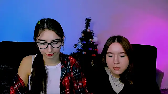 Snapshot of mila_firee chatting on December 16, 2025, 12:09 pm mila firee online show from December 16, 2025, 12:09 pm