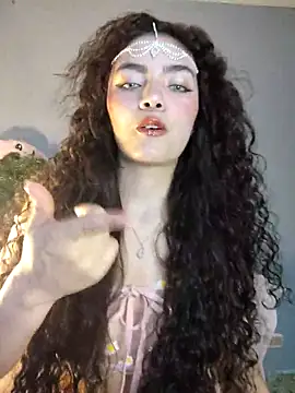 Snapshot of Alii_tay chatting on December 16, 2025, 9:02 am Alii tay online show from December 16, 2025, 9:02 am