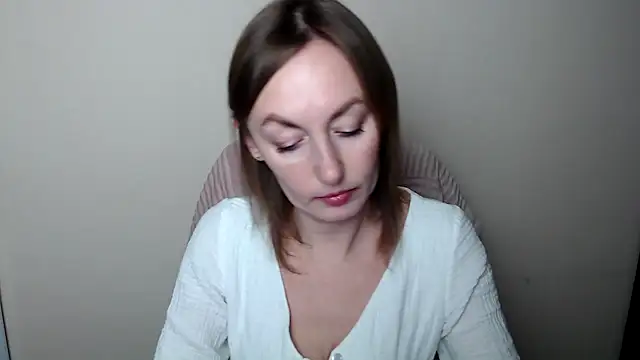 LiaSeass  online show from February 14, 2026, 1:11 pm