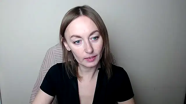 LiaSeass  online show from February 8, 2026, 10:02 am