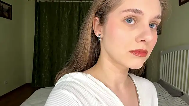 MiaBlanko online show from December 14, 2025, 7:14 am