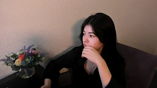 Snapshot of LisaColee chatting on May 6, 2026, 8:07 am LisaColee online show from May 6, 2026, 8:07 am