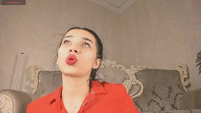 Snapshot of kittycatzz chatting on December 16, 2025, 10:25 pm kittycatzz online show from December 16, 2025, 10:25 pm