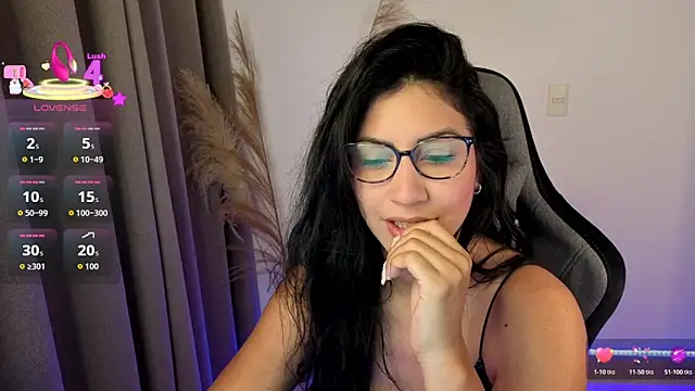 Snapshot of chloebum_ chatting on May 29, 2026, 10:54 am chloebum online show from May 29, 2026, 10:54 am