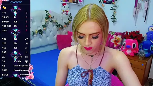 Snapshot of golden_girl01 chatting on December 21, 2025, 7:37 pm golden girl01 online show from December 21, 2025, 7:37 pm