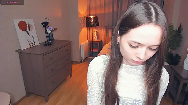 YvonneRobes online show from February 15, 2026, 7:13 pm