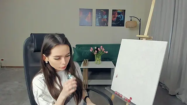 Snapshot of YvonneRobes chatting on December 14, 2025, 12:11 pm YvonneRobes online show from December 14, 2025, 12:11 pm