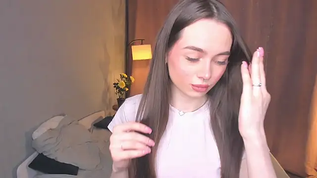 YvonneRobes online show from March 15, 2026, 7:10 pm