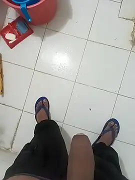 Snapshot of bigg_dickkk69 chatting on January 9, 2026, 10:33 am bigg dickkk69 online show from January 9, 2026, 10:33 am