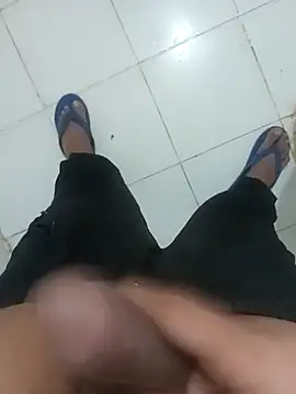 Snapshot of bigg_dickkk69 chatting on January 6, 2026, 9:08 pm bigg dickkk69 online show from January 6, 2026, 9:08 pm