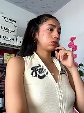 Snapshot of lunaluxury22 chatting on January 19, 2026, 1:26 pm lunaluxury22 online show from January 19, 2026, 1:26 pm