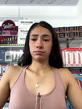 Snapshot of lunaluxury22 chatting on January 18, 2026, 3:04 pm lunaluxury22 online show from January 18, 2026, 3:04 pm