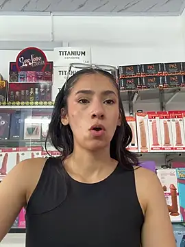 Snapshot of lunaluxury22 chatting on January 15, 2026, 3:26 pm lunaluxury22 online show from January 15, 2026, 3:26 pm