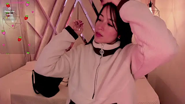 Lovely-martina online show from February 12, 2026, 12:27 pm