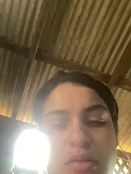 Snapshot of Maduzinha_ofc chatting on December 16, 2025, 1:37 pm Maduzinha ofc online show from December 16, 2025, 1:37 pm