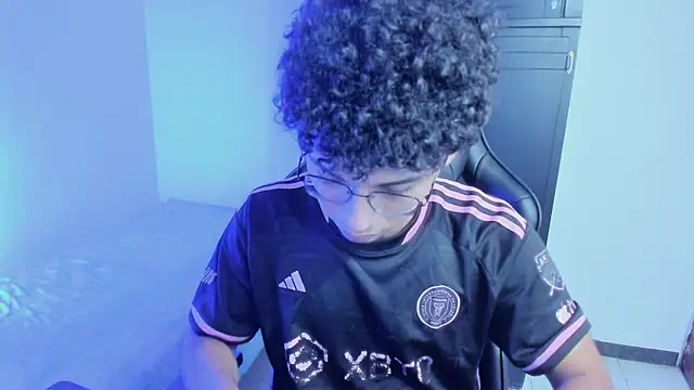 Snapshot of LukeMarshall chatting on December 14, 2025, 7:25 am LukeMarshall online show from December 14, 2025, 7:25 am