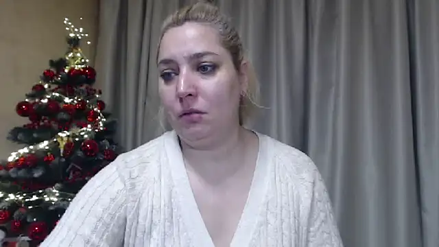 Snapshot of sweetpussy13 chatting on January 8, 2026, 6:08 am sweetpussy13 online show from January 8, 2026, 6:08 am