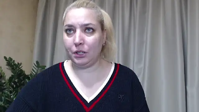 Snapshot of sweetpussy13 chatting on November 30, 2025, 6:58 am sweetpussy13 online show from November 30, 2025, 6:58 am