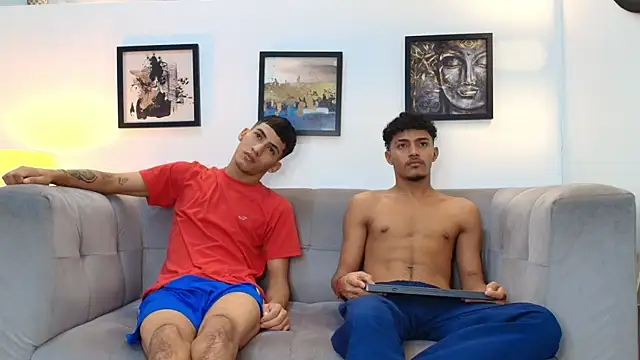 Snapshot of DIAMOND_BLACKS chatting on March 4, 2026, 7:38 am DIAMOND BLACKS online show from March 4, 2026, 7:38 am