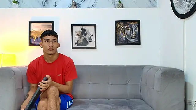 Snapshot of DIAMOND_BLACKS chatting on March 6, 2026, 7:47 am DIAMOND BLACKS online show from March 6, 2026, 7:47 am