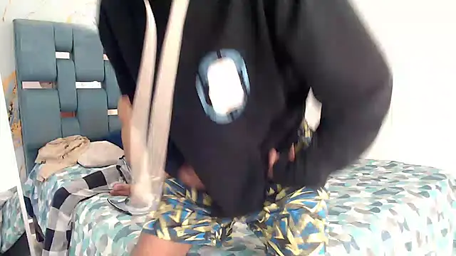 Snapshot of DIAMOND_BLACKS chatting on April 10, 2026, 7:37 am DIAMOND BLACKS online show from April 10, 2026, 7:37 am