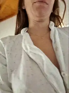 Snapshot of AbidingAuspices chatting on April 8, 2026, 3:13 pm AbidingAuspices online show from April 8, 2026, 3:13 pm