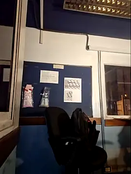 Snapshot of AbidingAuspices chatting on April 5, 2026, 11:55 pm AbidingAuspices online show from April 5, 2026, 11:55 pm