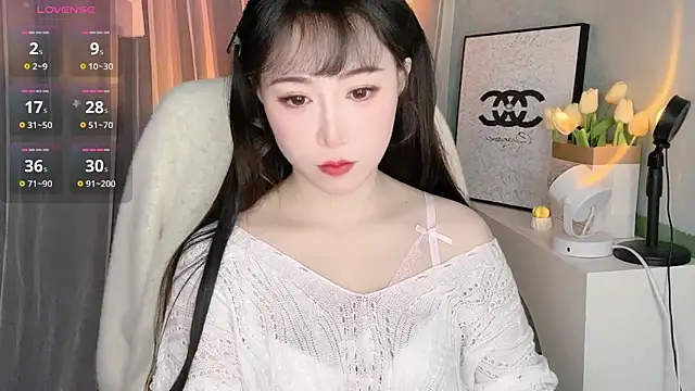 Anna25899 online show from December 16, 2025, 5:33 am