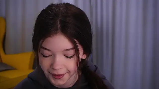 JanethLevine online show from December 14, 2025, 7:36 am