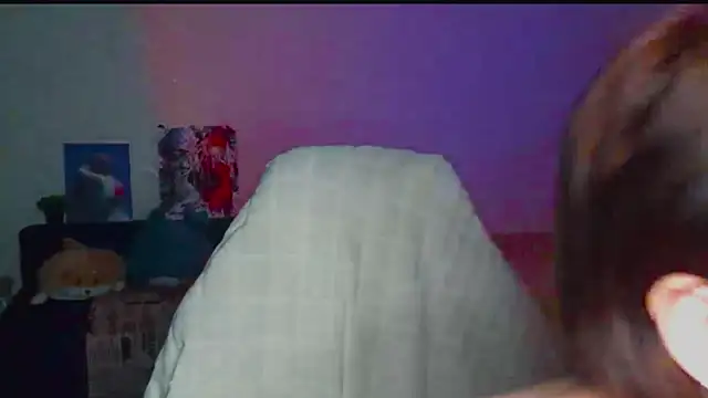 Snapshot of SonyaDew chatting on December 14, 2025, 3:17 pm SonyaDew online show from December 14, 2025, 3:17 pm