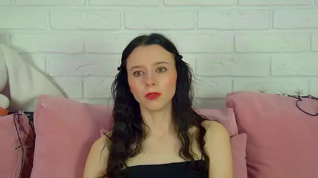 Snapshot of ArinaKubrick chatting on January 14, 2026, 4:21 pm ArinaKubrick online show from January 14, 2026, 4:21 pm