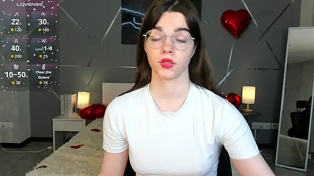 Snapshot of miss__evelyne chatting on February 16, 2026, 1:04 am miss evelyne online show from February 16, 2026, 1:04 am