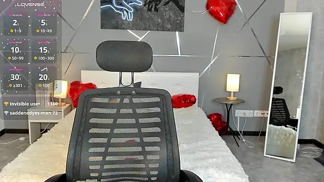 Snapshot of miss__evelyne chatting on February 20, 2026, 6:26 am miss evelyne online show from February 20, 2026, 6:26 am