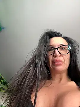 AstridVex online show from March 25, 2026, 4:39 pm