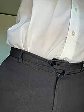 Lovebackground online show from March 10, 2026, 9:13 am