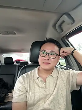 Snapshot of battman4488 chatting on March 14, 2026, 3:12 am battman4488 online show from March 14, 2026, 3:12 am