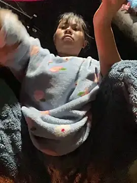 Snapshot of Nika-be chatting on April 2, 2026, 11:00 pm Nika-be online show from April 2, 2026, 11:00 pm