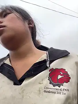 Snapshot of Nika-be chatting on April 2, 2026, 3:02 am Nika-be online show from April 2, 2026, 3:02 am