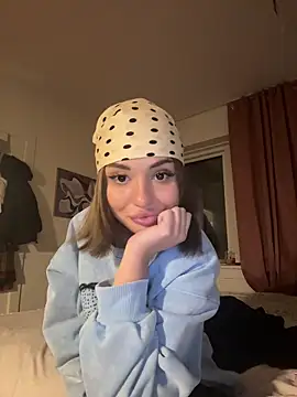 SilkyMira online show from January 13, 2026, 5:28 pm