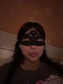 SilkyMira online show from March 21, 2026, 8:35 pm