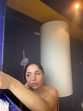 SilkyMira online show from March 13, 2026, 8:41 am