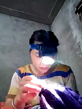 Snapshot of honey-kis chatting on December 17, 2025, 11:59 am honey-kis online show from December 17, 2025, 11:59 am